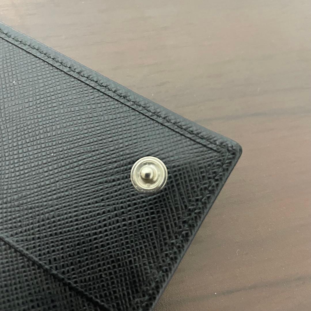 PRADA サフィアーノレザートライアングル キーケース