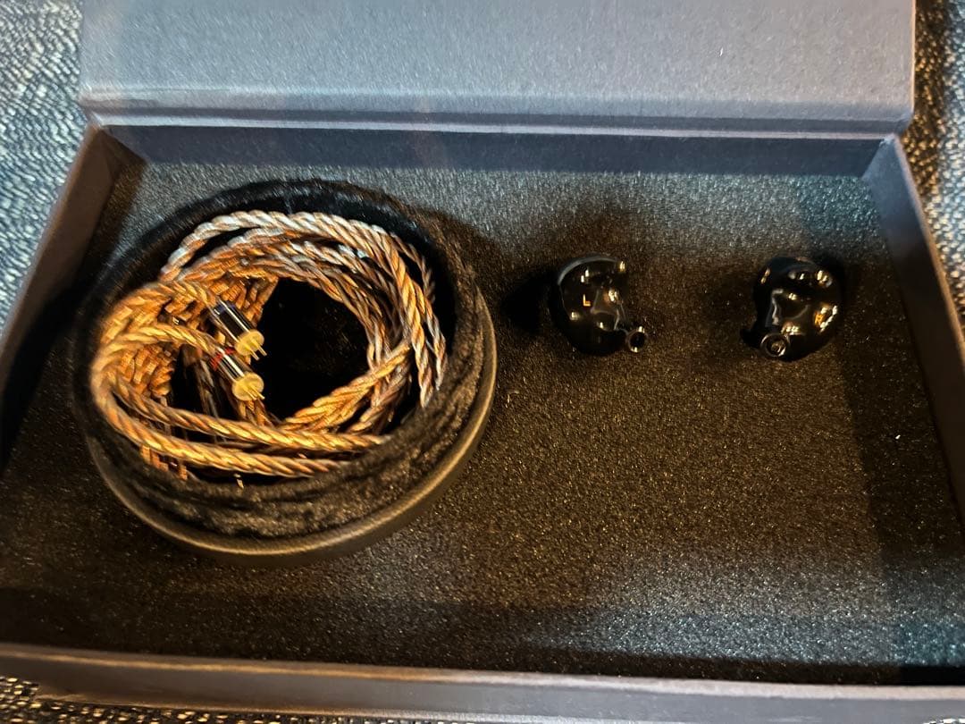 AFUL PERFORMER 8 イヤホン 4.4mm 試聴のみ新品同様