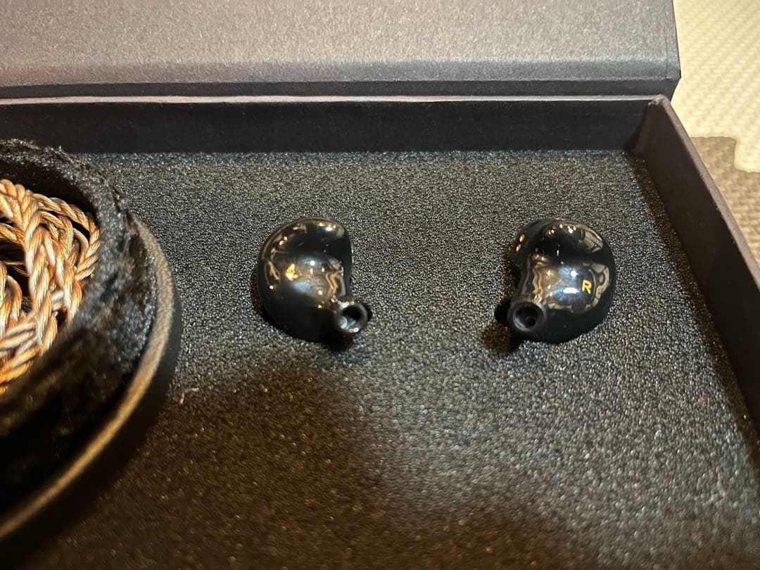 AFUL PERFORMER 8 イヤホン 4.4mm 試聴のみ新品同様