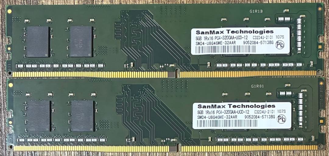 【中古】DDR4-3200 16GB(8GB×2枚) SanMax