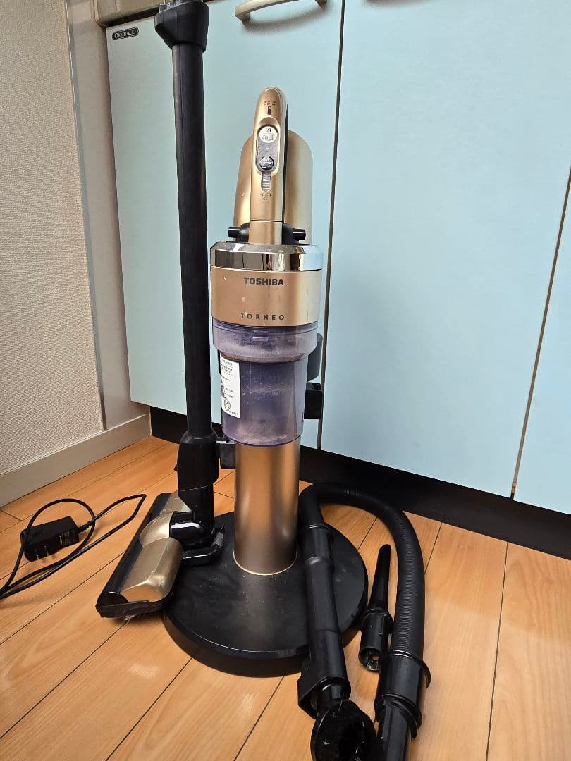 TOSHIBA コードレスクリーナー　トルネオV VC-JCL 10000