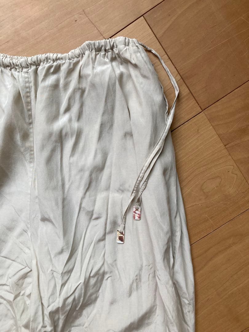 ヨーガンレール　ホワイトパンツ ウエストゴム