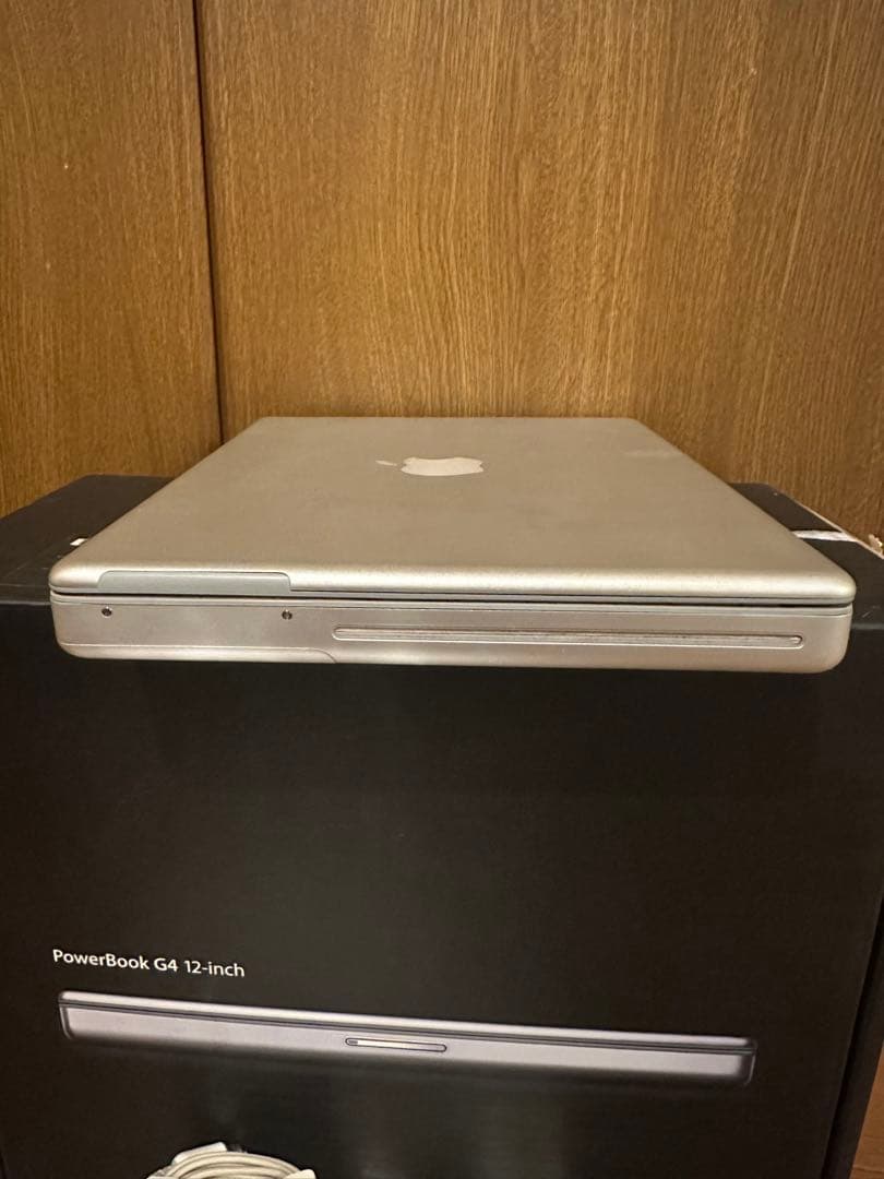 Apple PowerBook G4 12インチ 本体と付属品