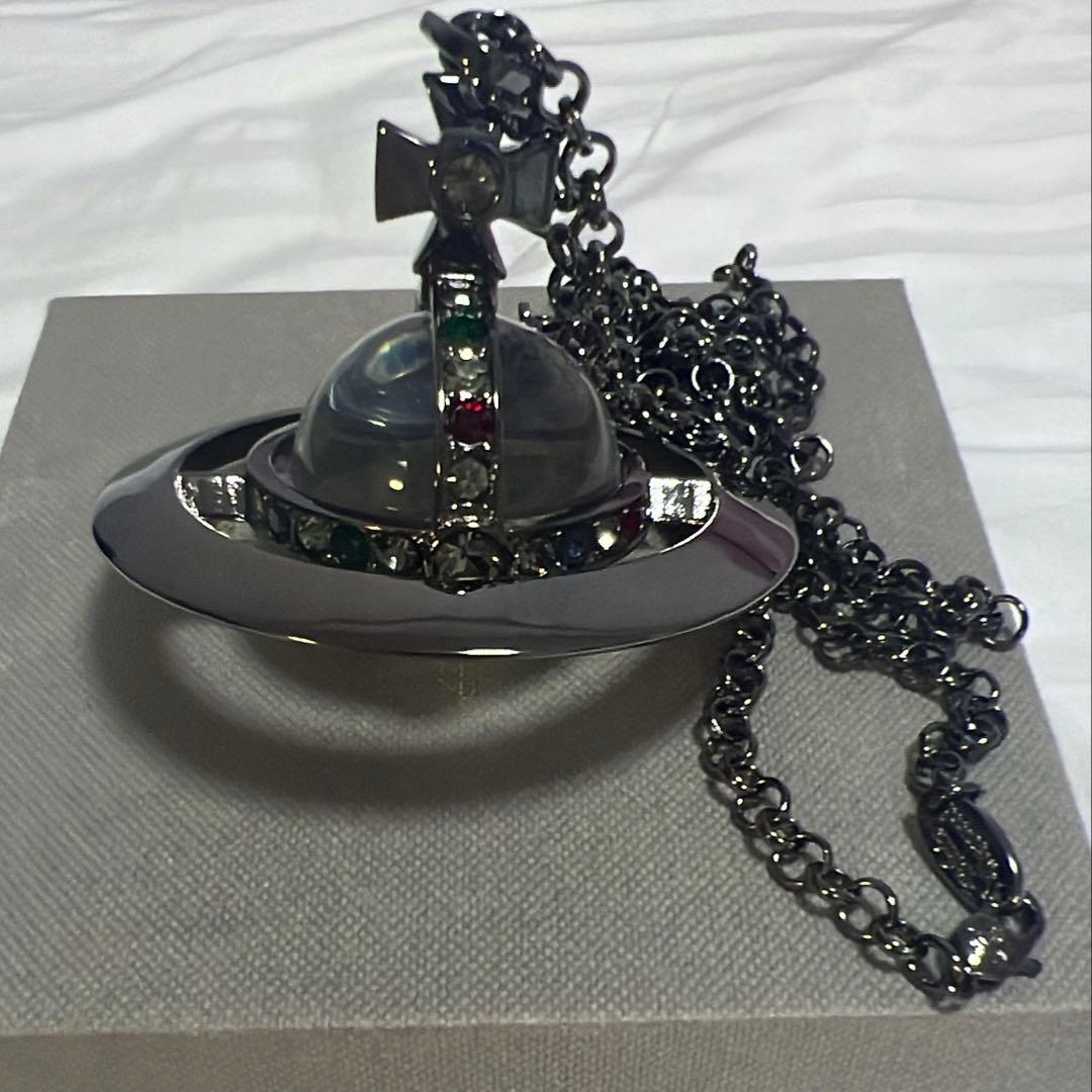 ヴィヴィアン　ジャイアントオーブネックレス