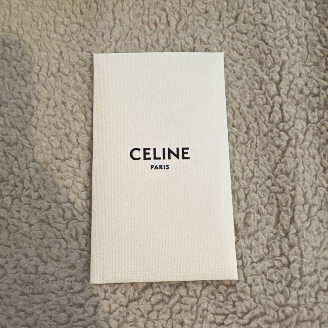 セリーヌ　トリオンフ　マルチフープピアス