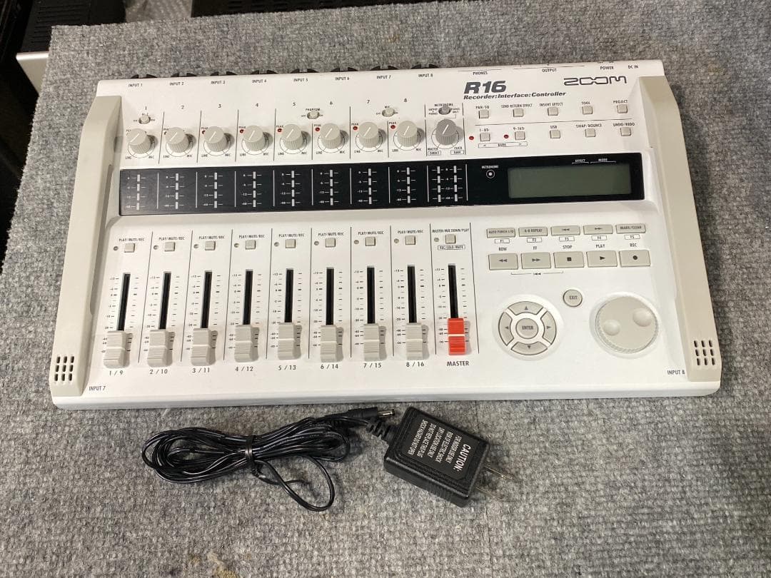 ZOOM R16 マルチトラックレコーダー ズーム