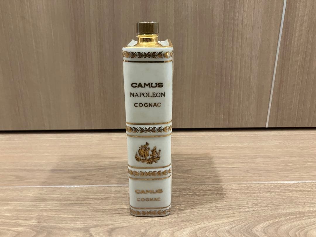 【未開栓】カミュ ナポレオン ブック（天使の戯れ 、紳士と淑女）古酒