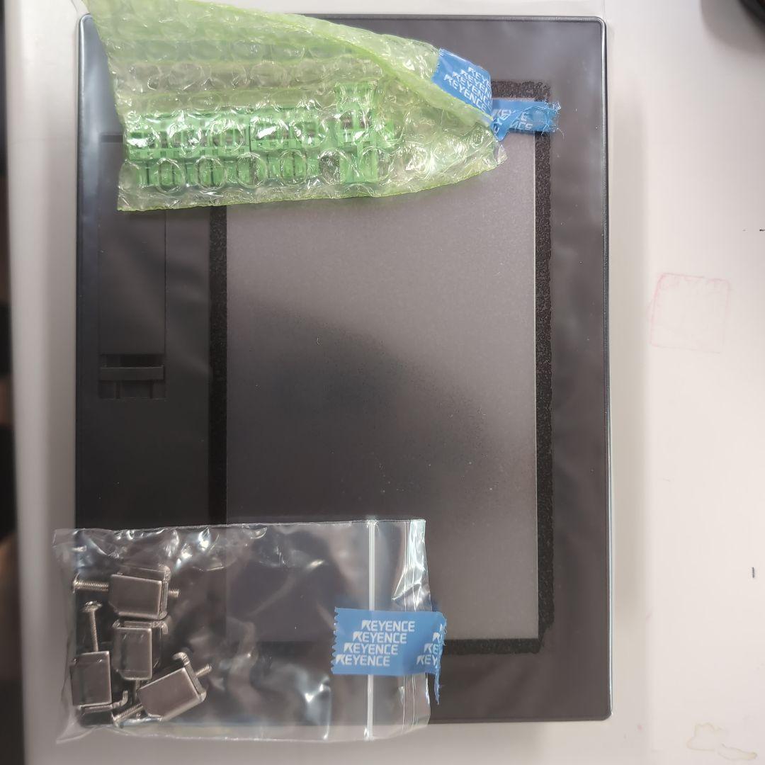 KEYENCE VT5-W07 タッチパネル　本体