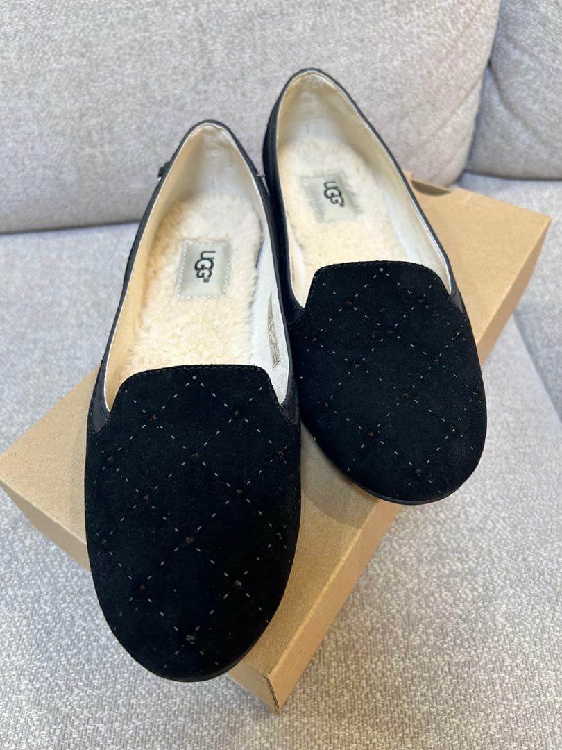 UGG フラットシューズ 7 24センチ ブラック スワロフスキー