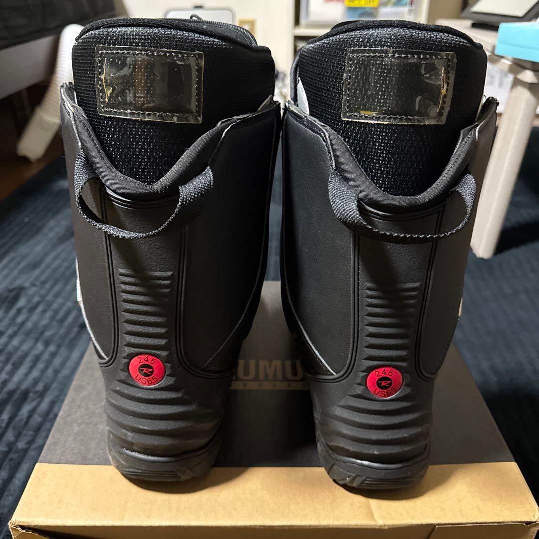 美品　スノーボードブーツ ブラック24.5