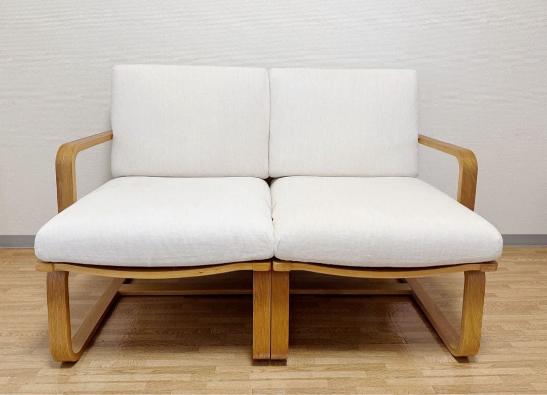 リビングでもダイニングでもつかえるソファチェア・オーク材 二連結