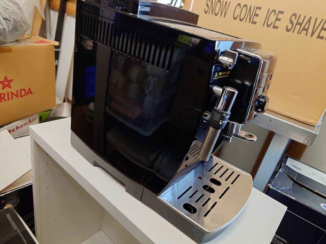 De'Longhi ECAM23120BN エスプレッソマシン