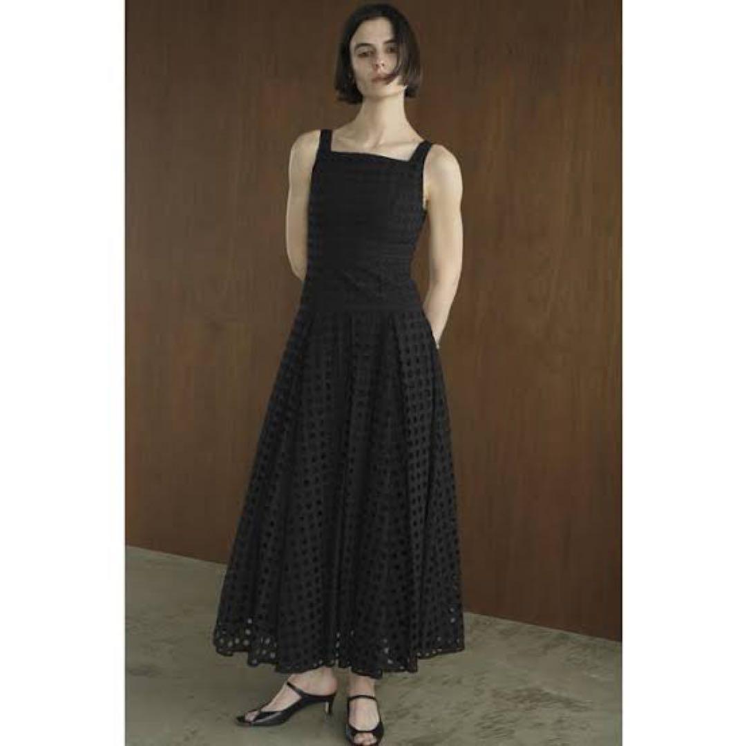 【美品】24SS CLANE HOLE DOT ONEPIECE