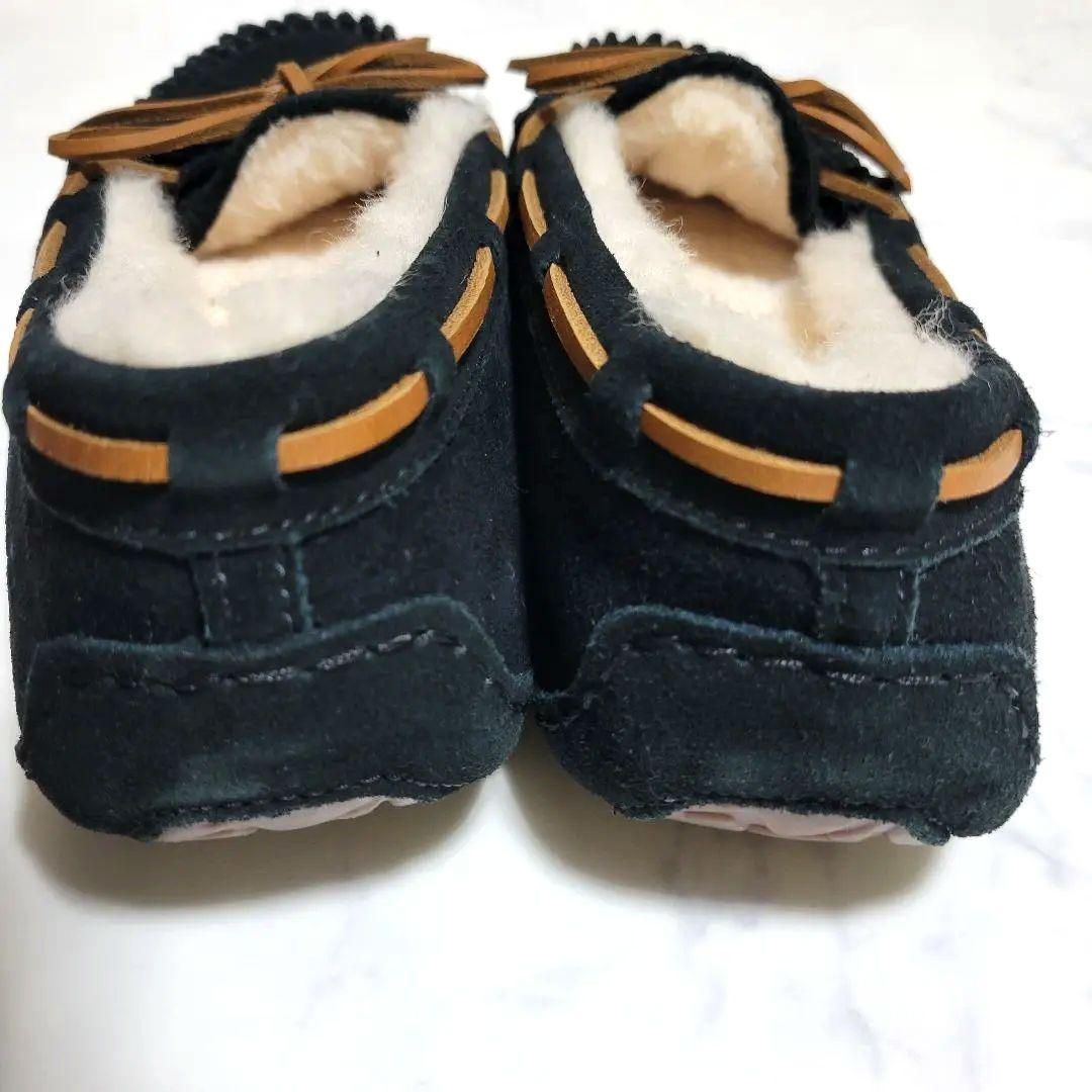 トヨ 。様美品！アグ ダコタ モカシン ボア スリッポン黒25ブラック UGG