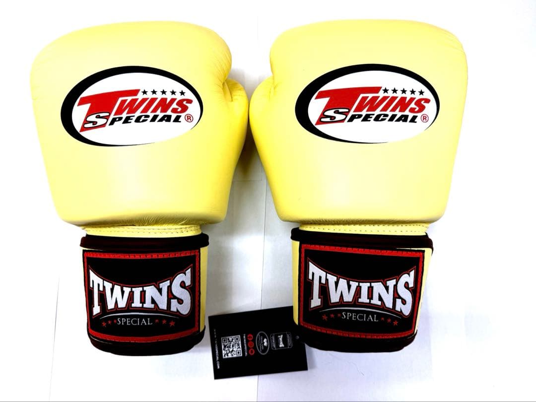 新品　TWINS グローブ10oz バニラ　本革製　ツインズ　全国送料込