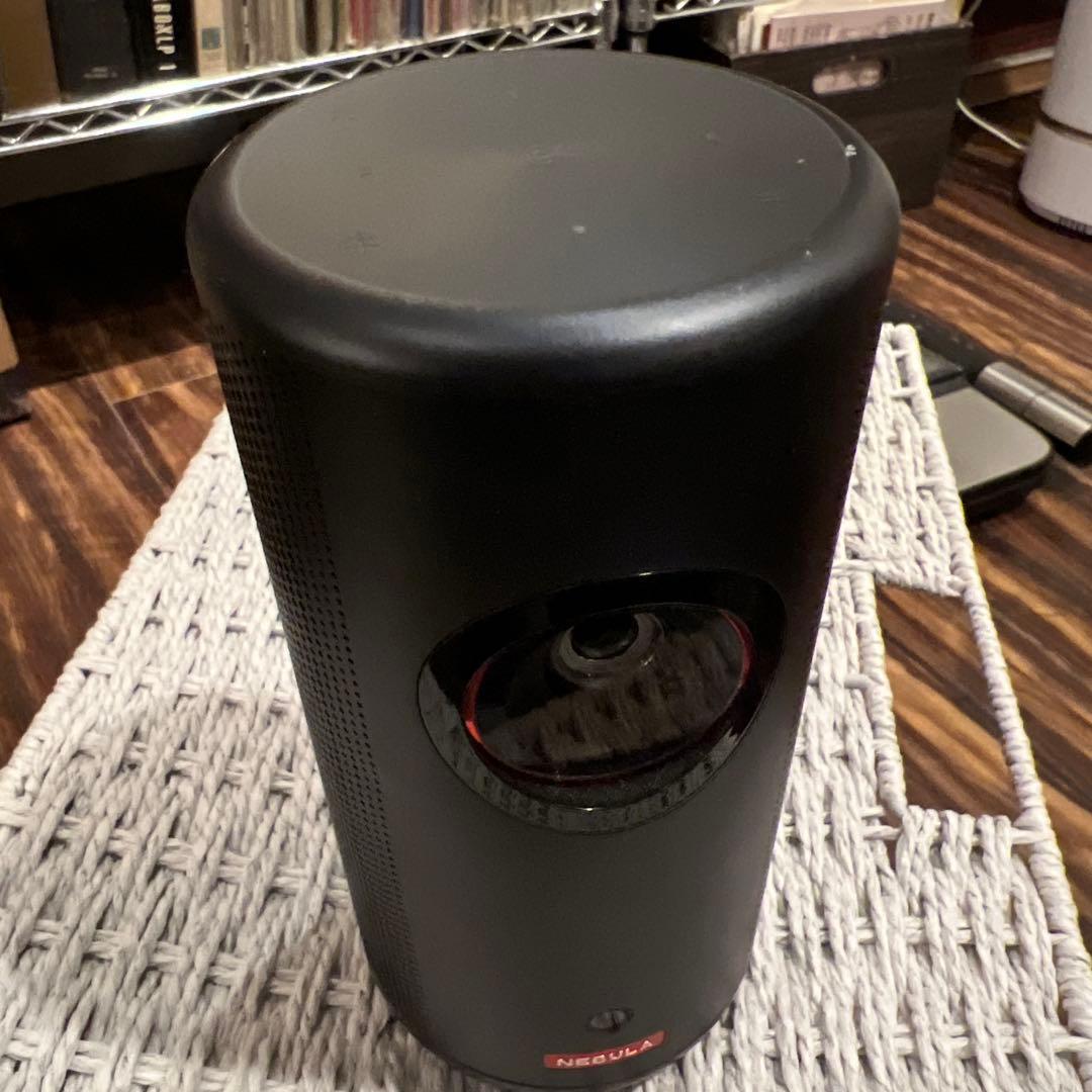 NEBULA 3レーザー プロジェクター 本体、リモコン