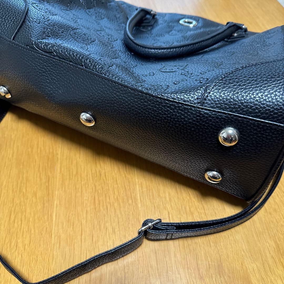 ラウンジフライ　ハローキティ コラボ型押しトートバッグ 黒