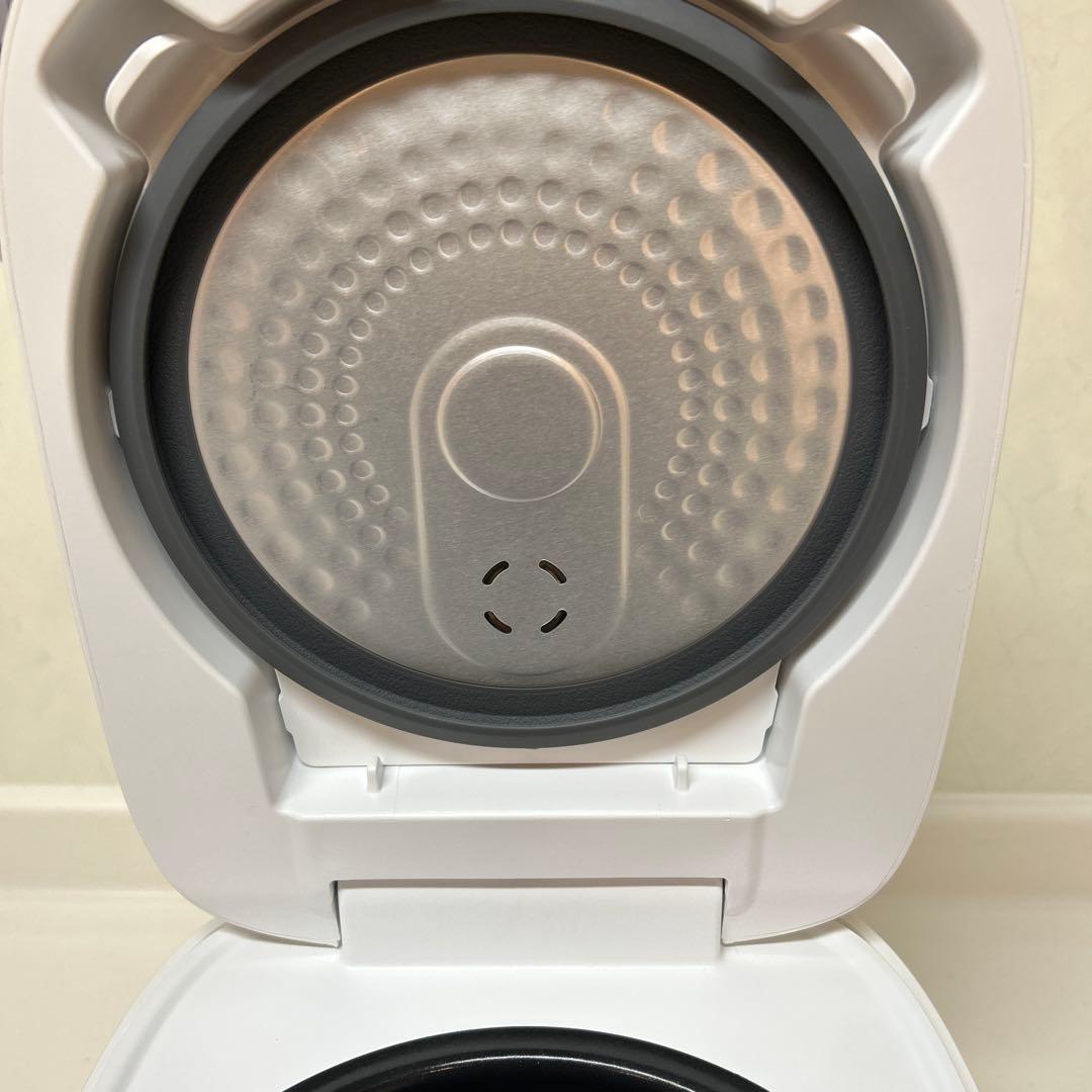 東芝IHジャー炊飯器 RC-5XW 3合炊き　2025年製　保証書付き