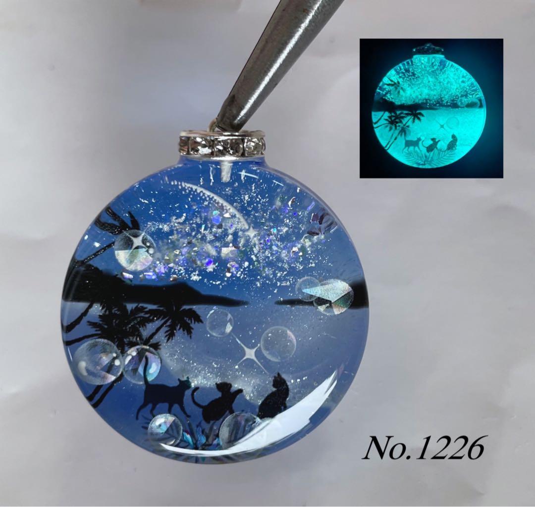 RUKURUKU/レジン/海辺の子猫達　蓄光　オルゴナイトキーホルダー