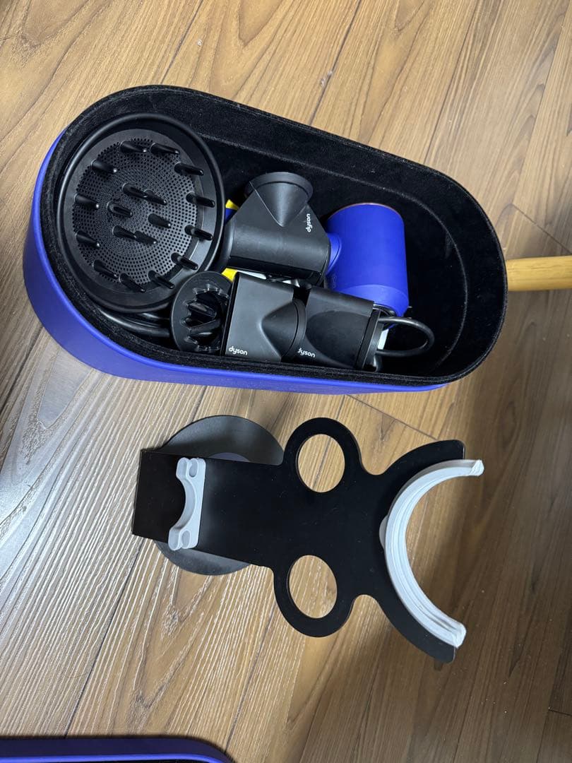 Dyson ヘアドライヤー 専用スタンド付き