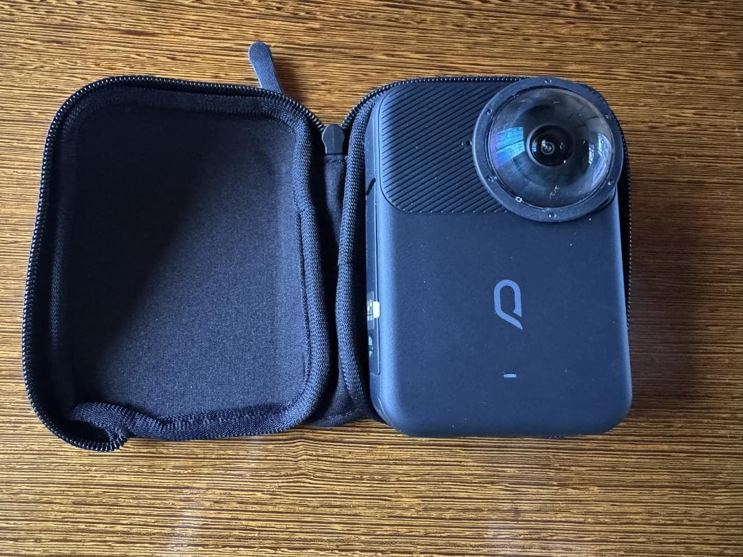 Kandao QooCam 3 Ultra 8K　追加バッテリー付き