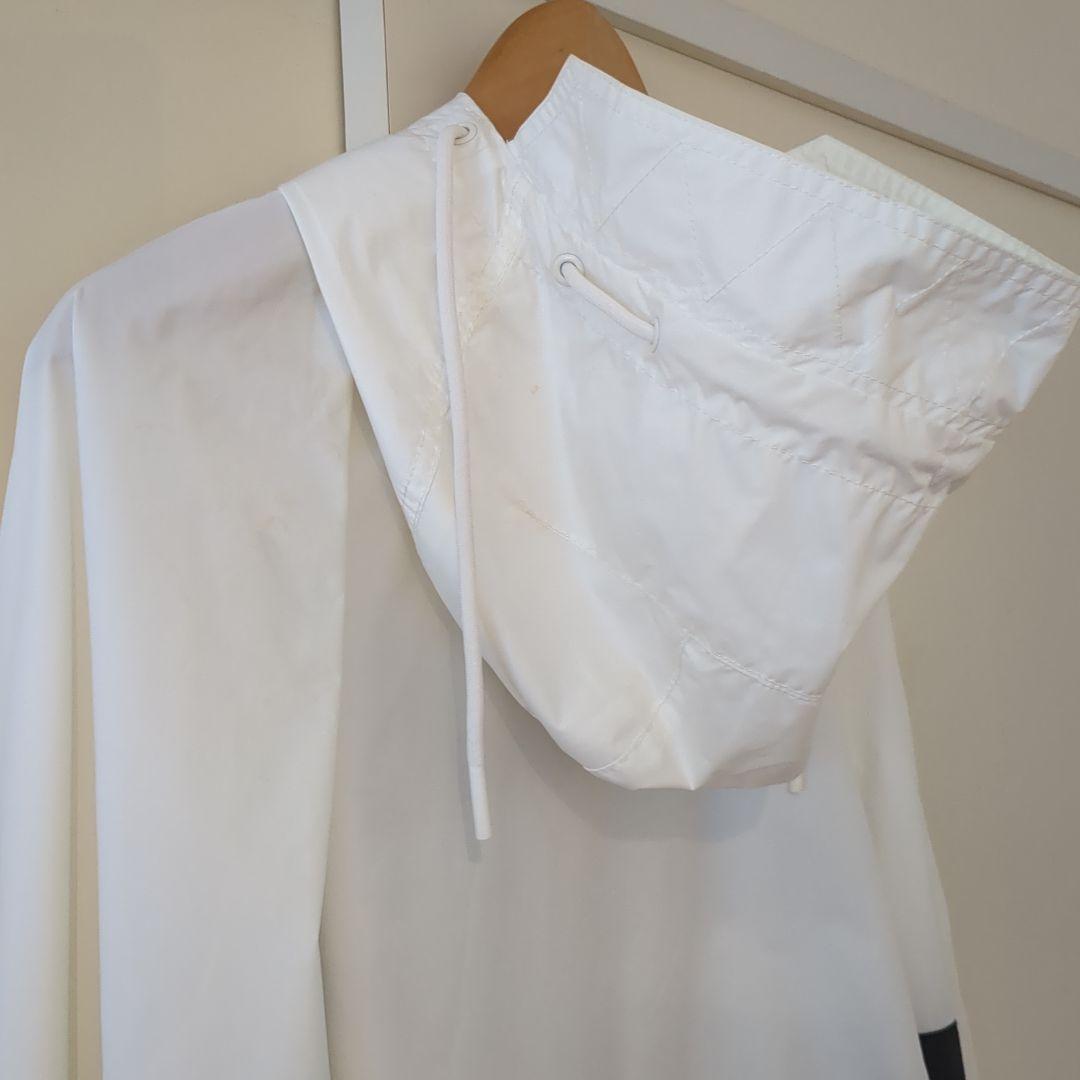 NIKE フード付きポンチョ