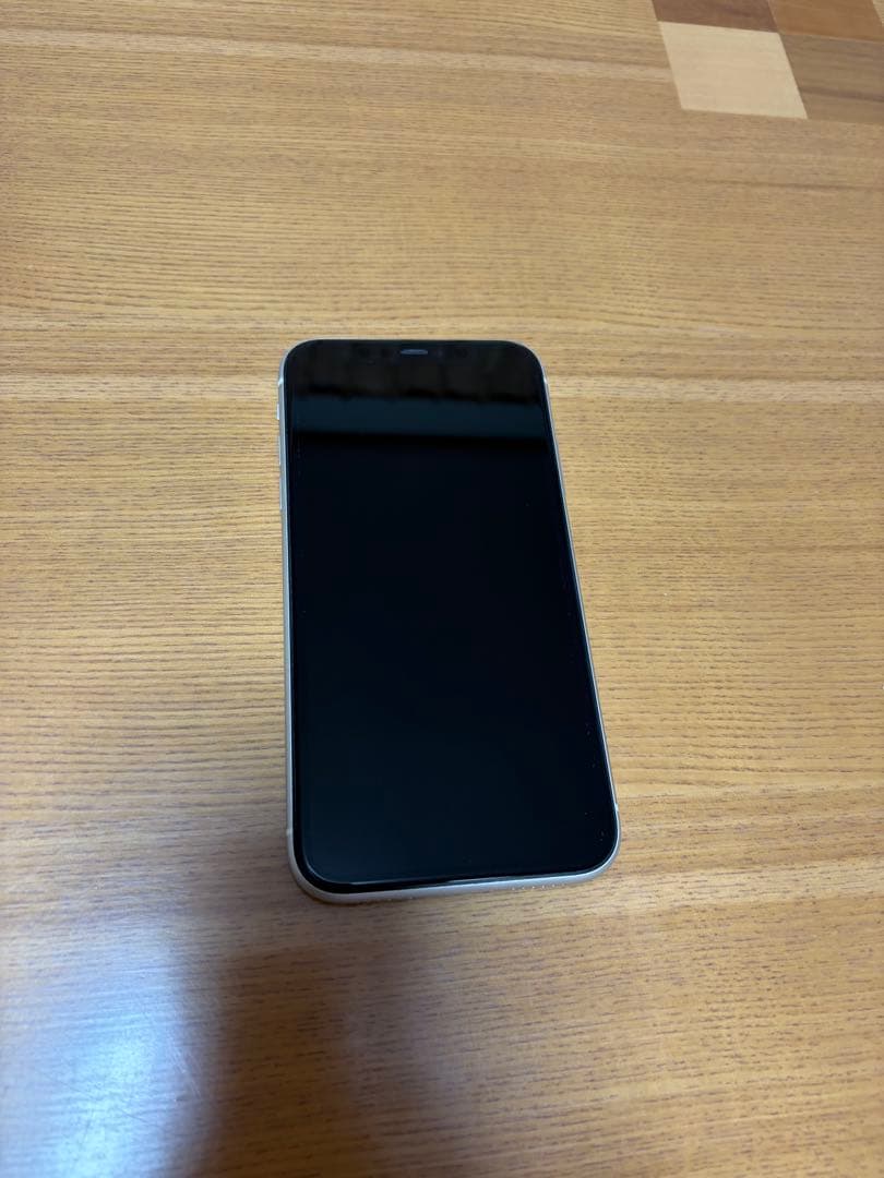 Apple iPhone 11 ホワイト