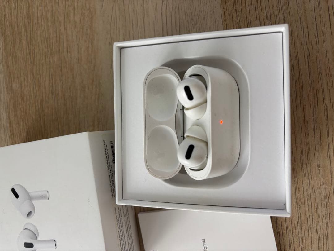お値下げしました！AirPods Pro 本体 ホワイト　第一世代