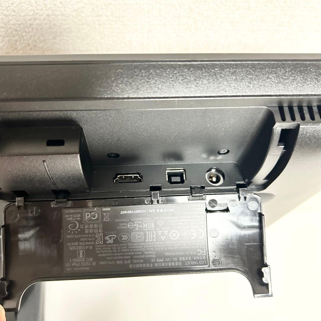 Wacom Cintiq22 ／ Pro Pen2 ／ 純正替え芯 付き