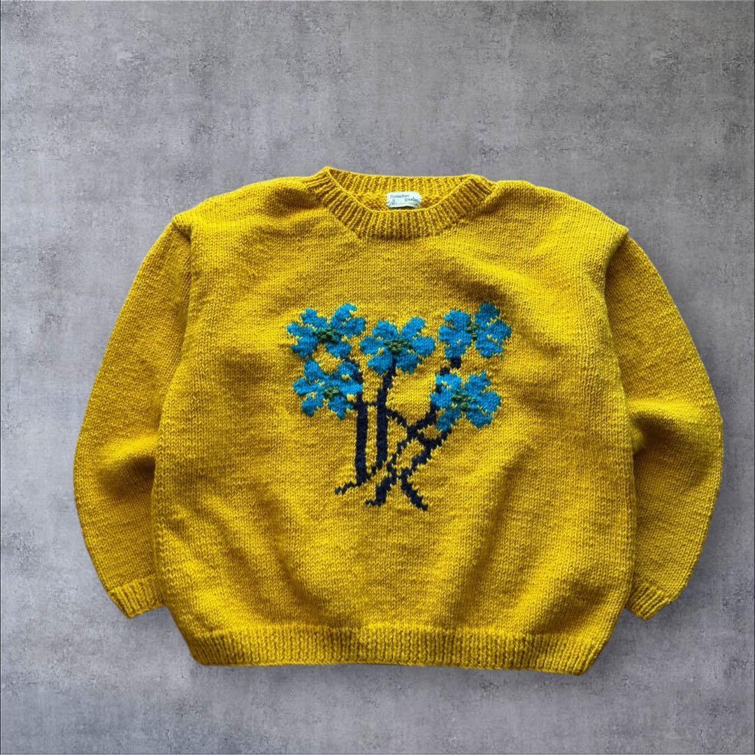 マクマホンニッティングミルズ フラワーロールネックニット　イエロー