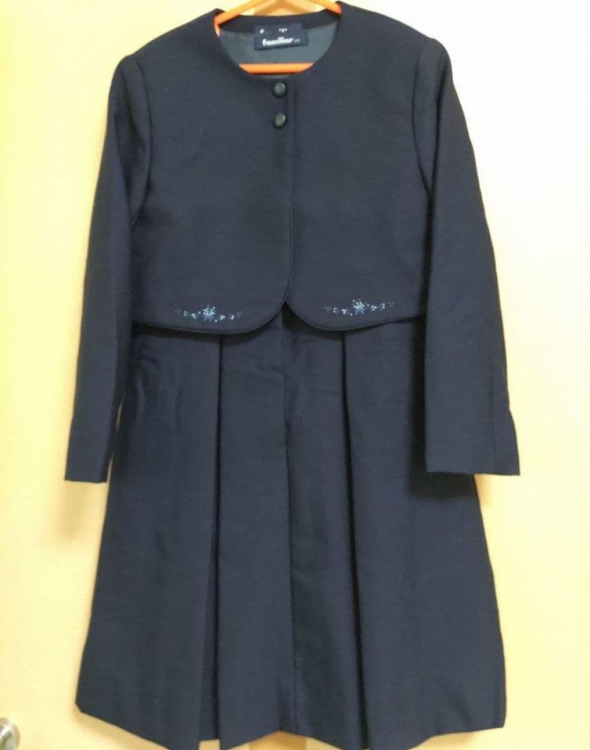familiar　お受験アンサンブル(125㌢)花刺繍　ホツレ？あり　濃紺　清楚
