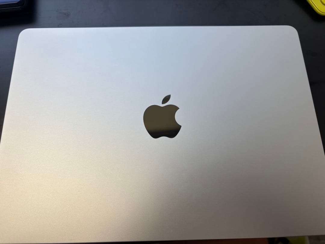 MacBook Air 13.6 Apple M2チップ搭載モデル 2022年