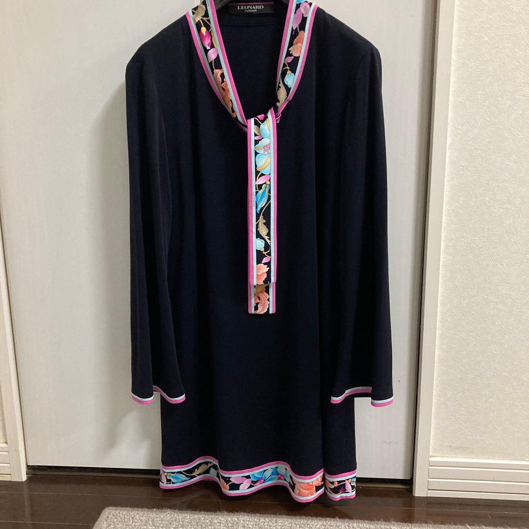 美品　レオナール　ボウタイ　チュニック