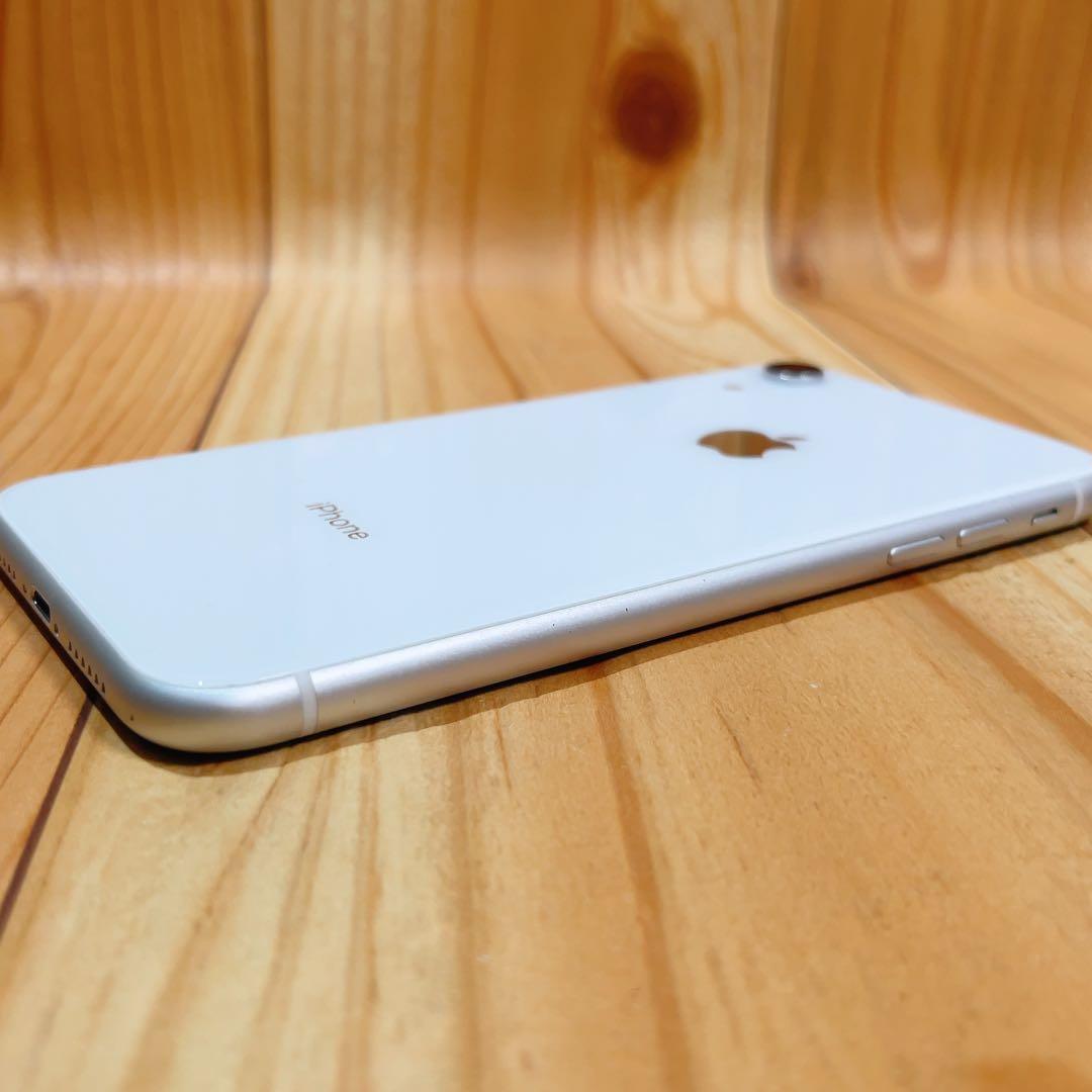SIMフリー 本体 iPhone XR 64 GB ホワイト 530 電池新品