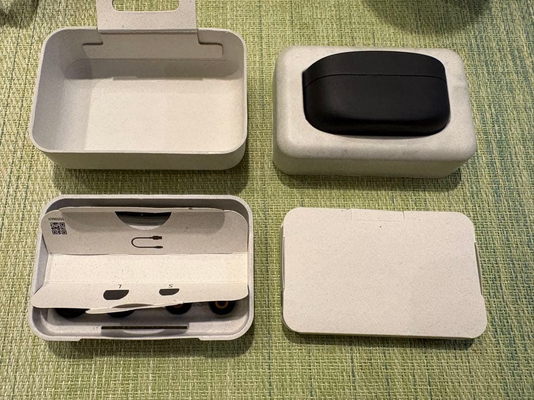 SONY WF-1000XM4 ワイヤレスイヤホン ブラック 充電ケース付き