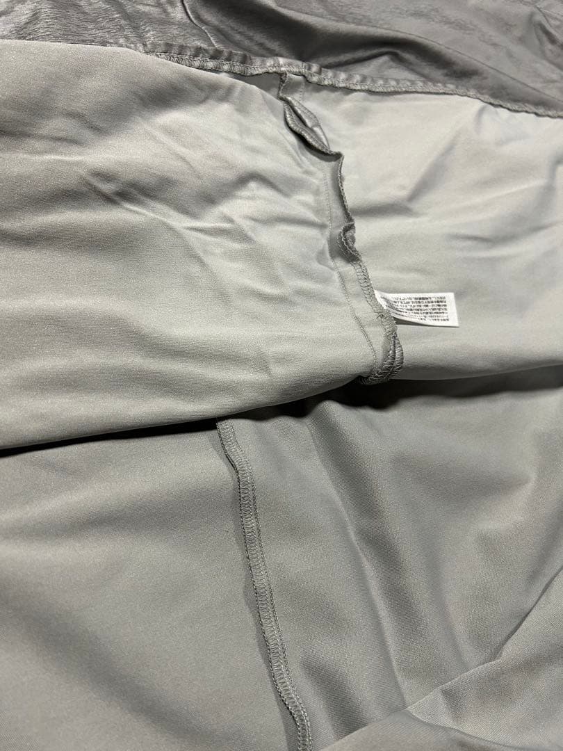 チ*う様 ヨサYOSA チタンエッジケープ　保温　防災にも！