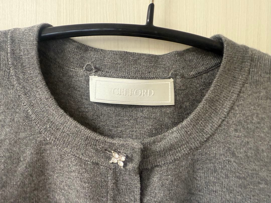 デタッチャブル総針カーディガン