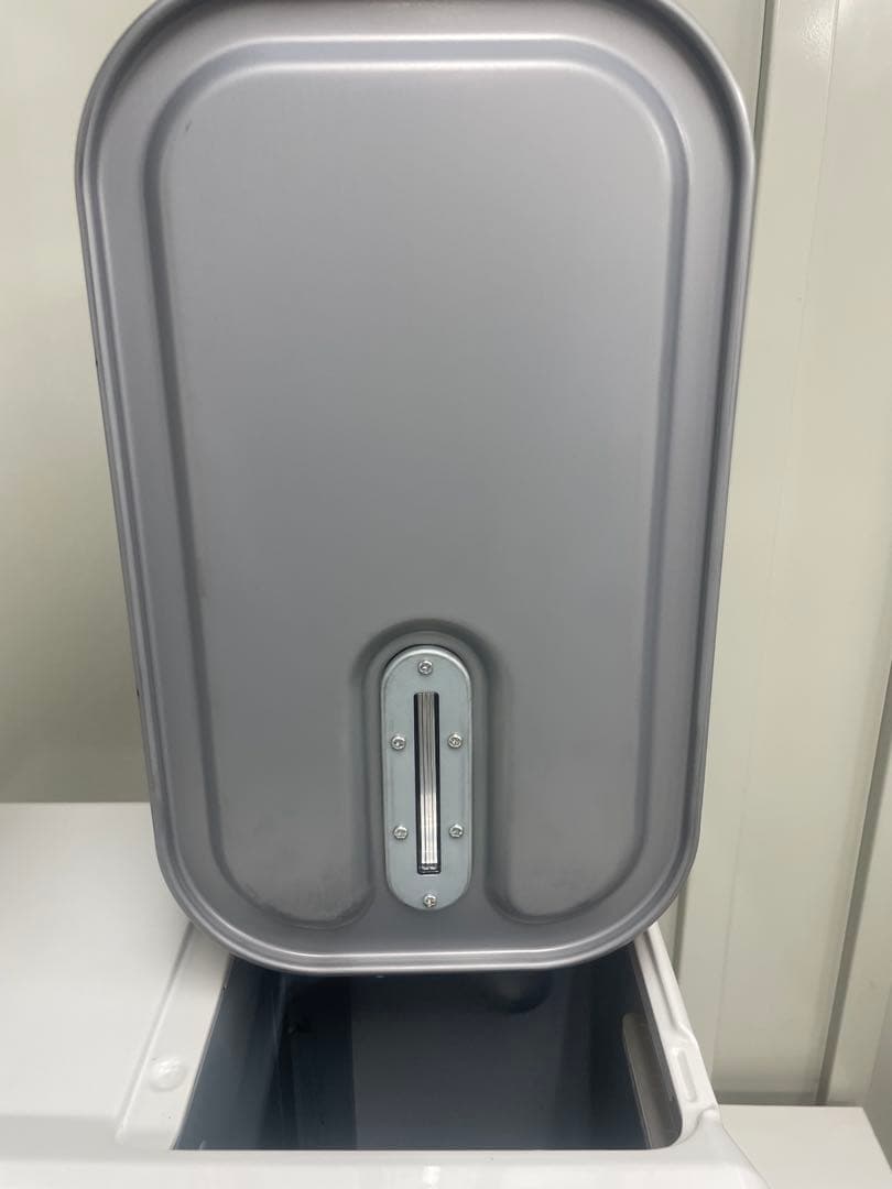 コロナ　石油ファンヒーター ホワイト 2021年製