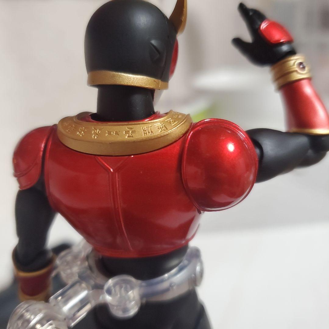 真骨彫　仮面ライダークウガ