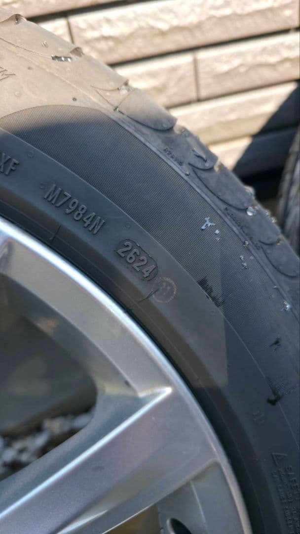 お値下げフォルクスワーゲンT-ROC 純正サマータイヤ ホイール PIRELLI