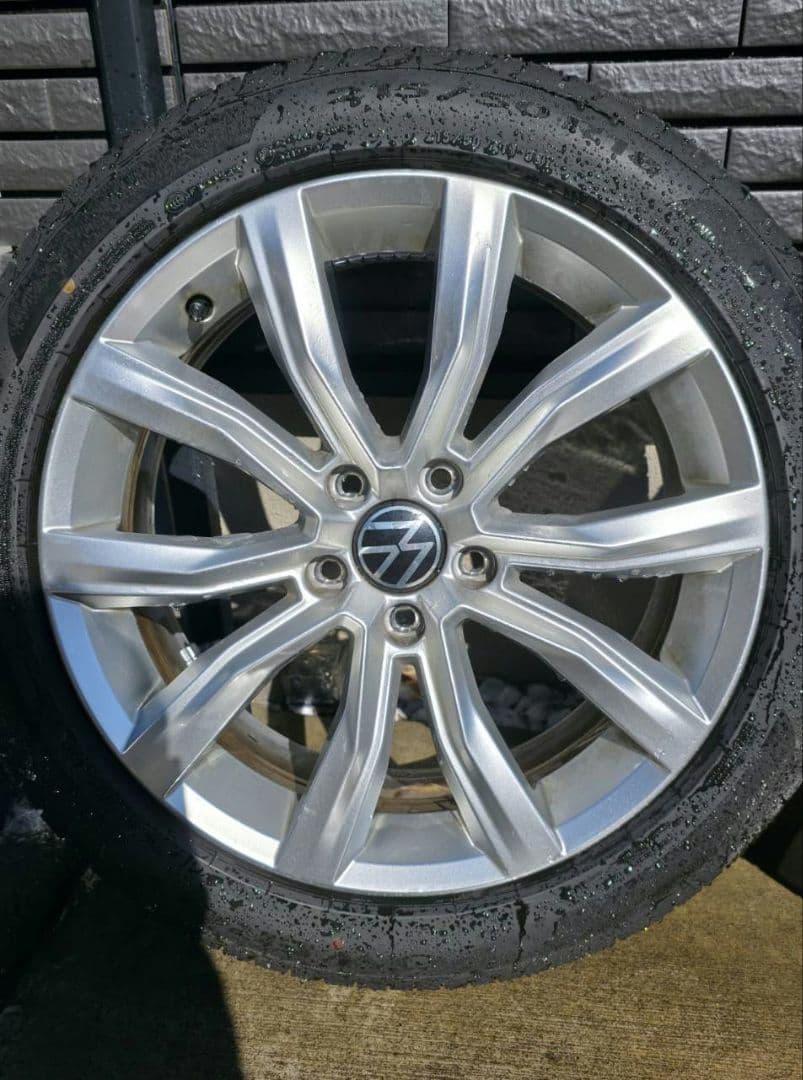お値下げフォルクスワーゲンT-ROC 純正サマータイヤ ホイール PIRELLI