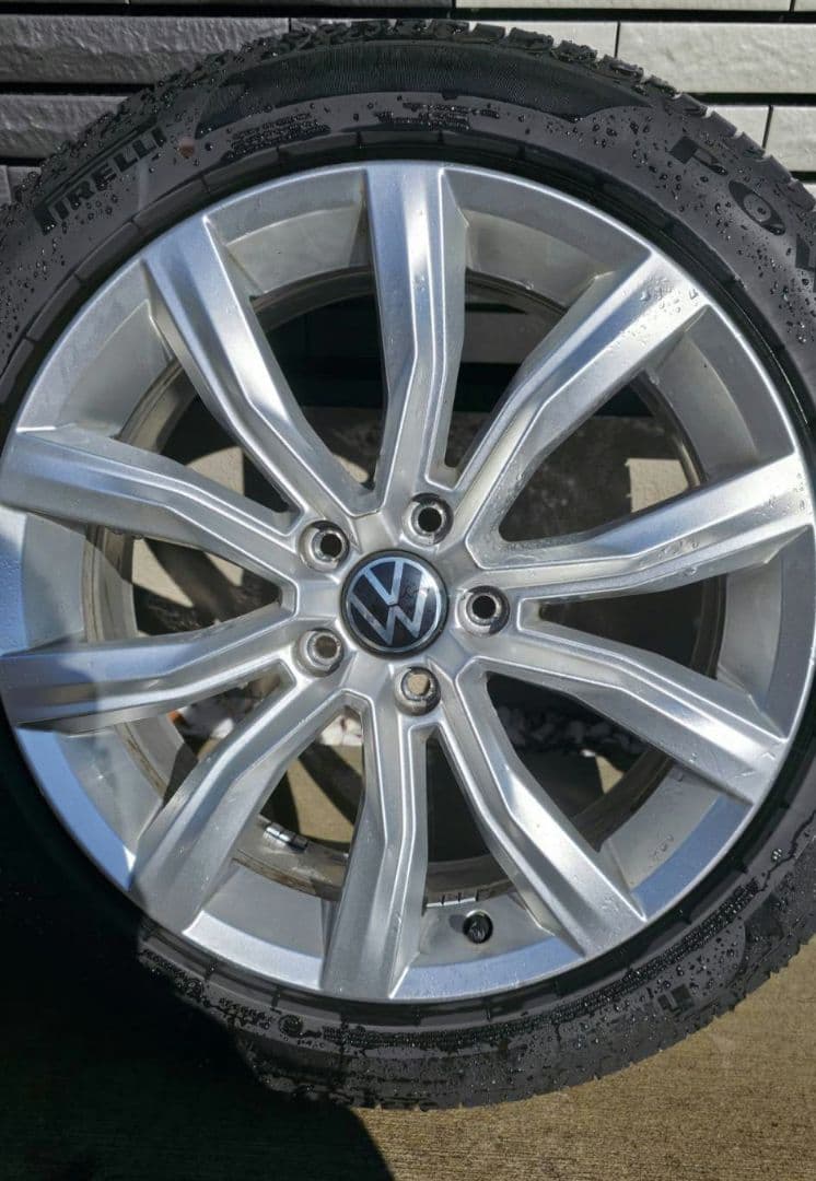 お値下げフォルクスワーゲンT-ROC 純正サマータイヤ ホイール PIRELLI