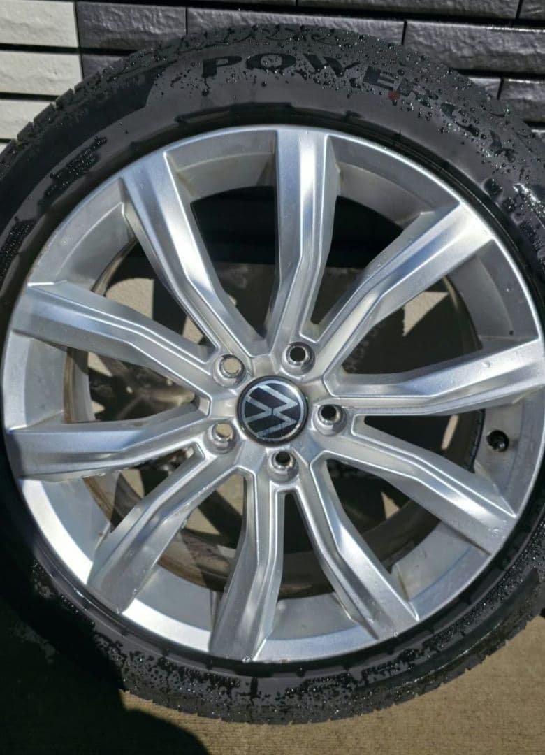 お値下げフォルクスワーゲンT-ROC 純正サマータイヤ ホイール PIRELLI