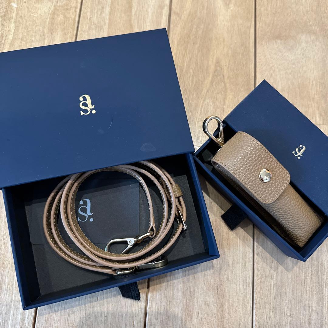 しいちゃん　スマホストラップ、リップケースセット