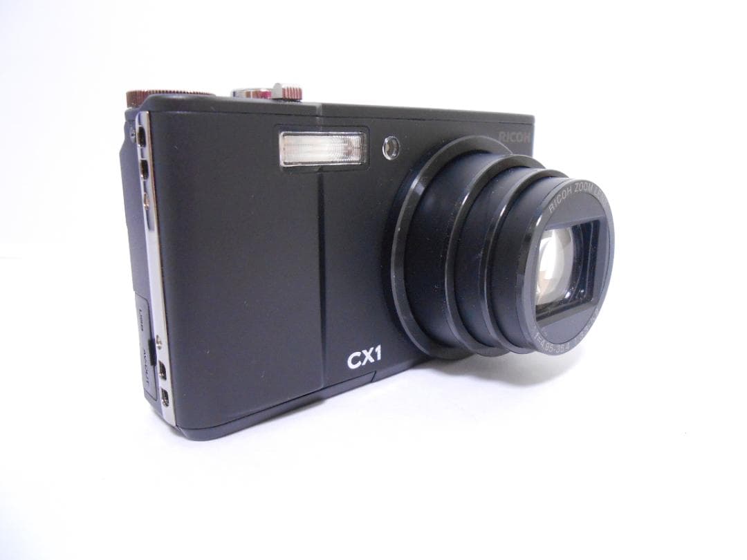 【お値下げ歓迎・美品】リコー　RICOH CX1 ブラック