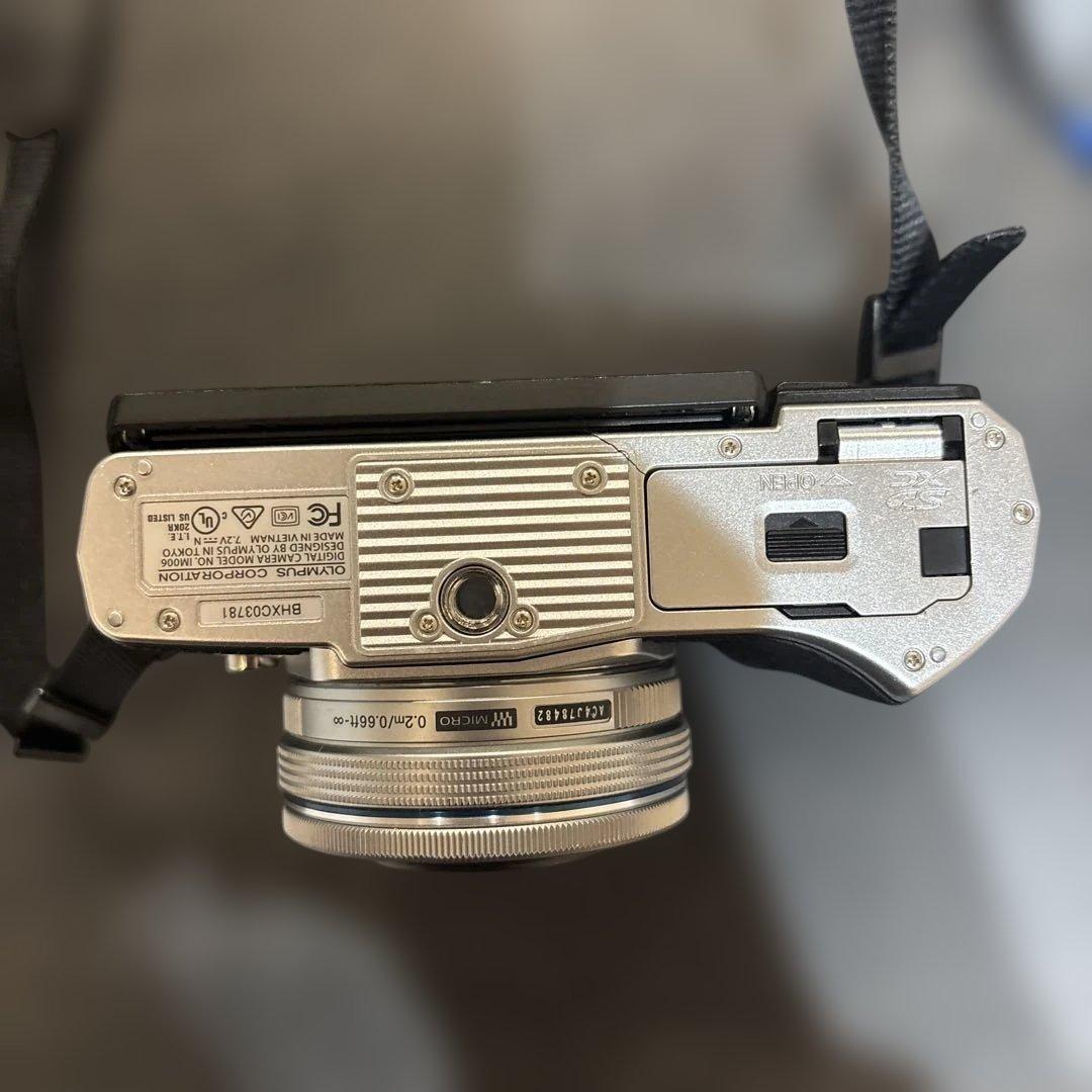 【美品】OLYMPUS OM-D E-M10 Mark 3 本体 レンズ2個