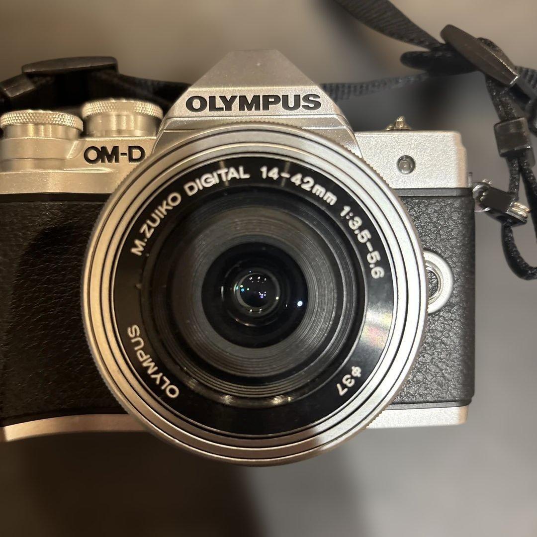 【美品】OLYMPUS OM-D E-M10 Mark 3 本体 レンズ2個