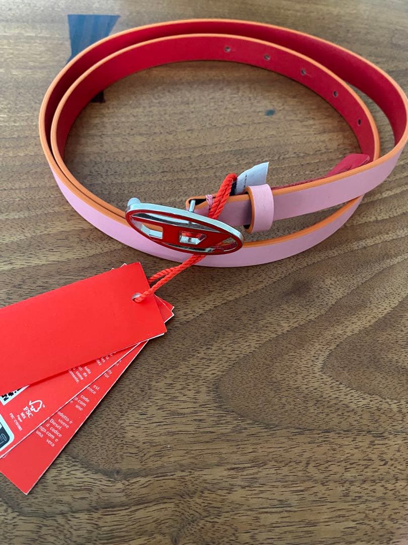 ディーゼル　ロゴ　バックル　Dメタル ＜ピンク＞