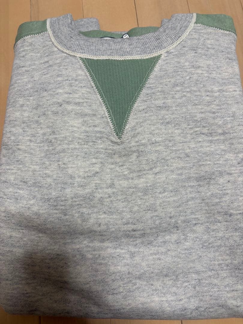 ウエアハウス ジョングラッコー　オートミール×ライトグリーン スウェット