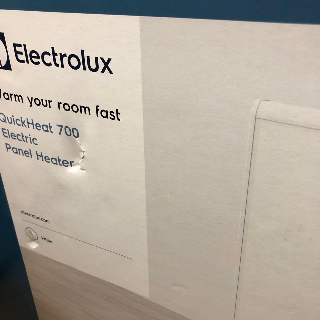 未使用　エレクトロラックス クイックヒート700 パネルヒーター